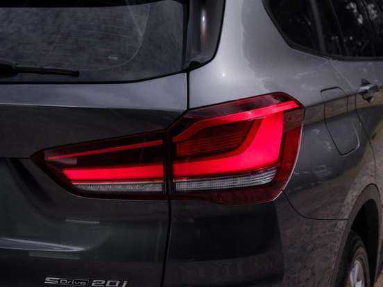 BMW-X1-2021
