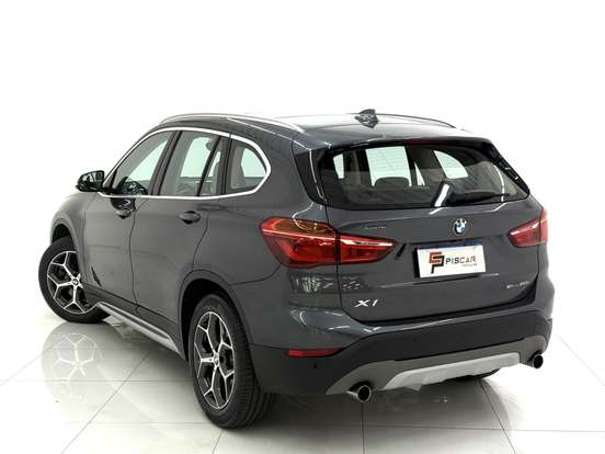 BMW-X1-2.0 16V TURBO ACTIVEFLEX SDRIVE20I X-LINE 4P AUTOMÁTICO BMW-X1-2019