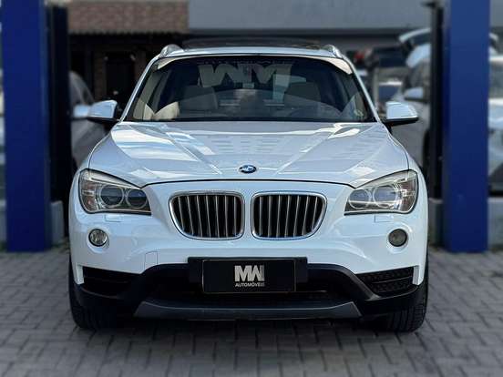BMW-X1-2.0 16V TURBO GASOLINA SDRIVE20I 4P AUTOMÁTICO BMW-X1-2013