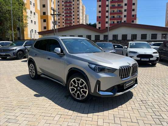 BMW-X1-2023