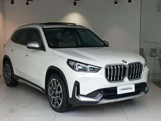 BMW-X1-2024