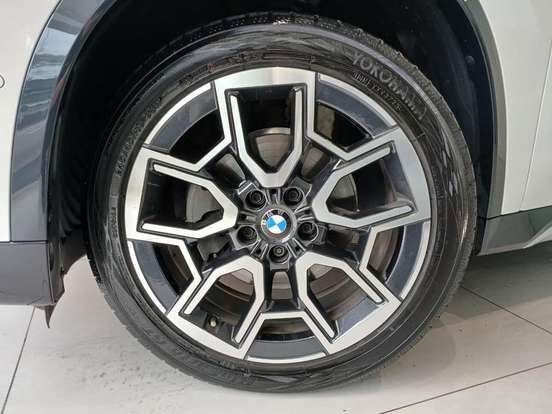 BMW-X1-2024