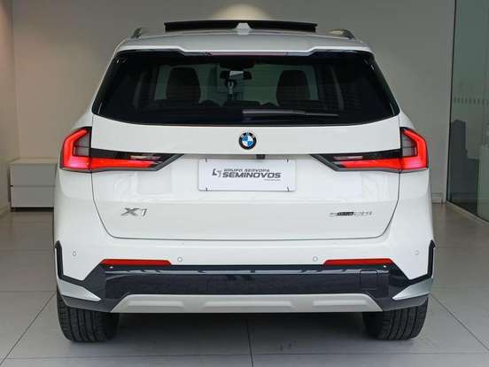 BMW-X1-2024