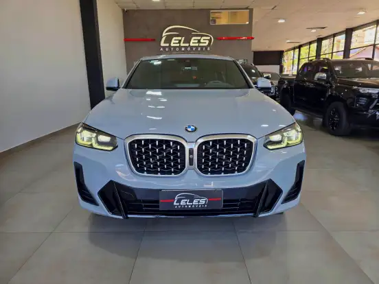 BMW-X4-2021