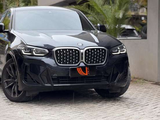 BMW-X4-2023