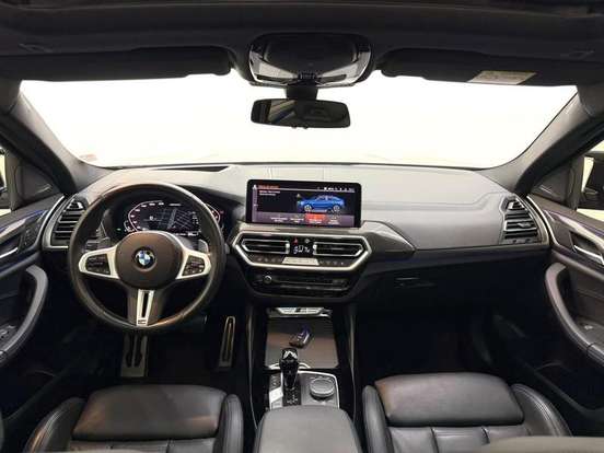 BMW-X4-2022