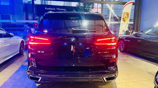 BMW-X5-2022