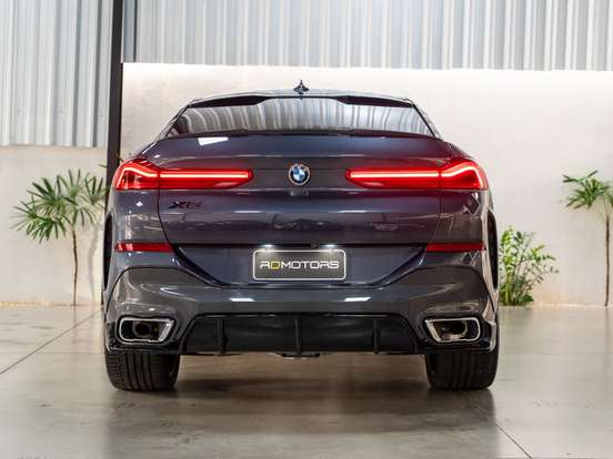 BMW-X6-2022