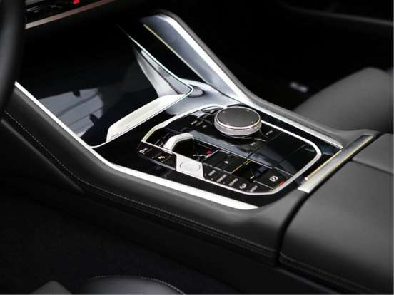 BMW-X6-2025