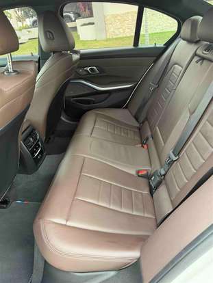 BMW-320i-2024