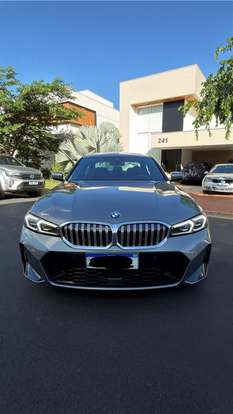 BMW-320i-2022