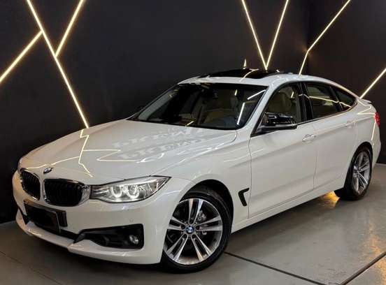 BMW-320i-2015