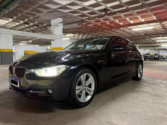 BMW-320i-2013