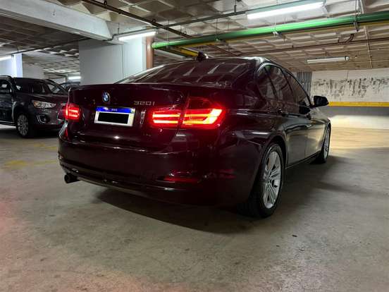 BMW-320i-2013