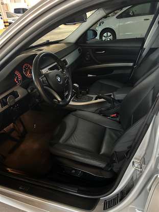 BMW-325i-2008