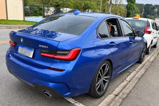 BMW-330i-2019