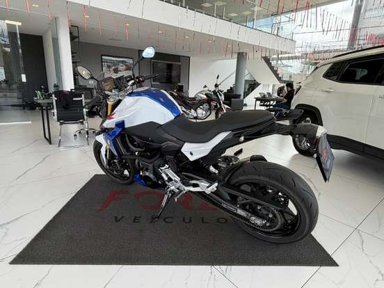 BMW-F 900 R SPORT PLUS-2023