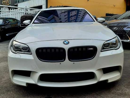 BMW-M5-4.4 V8 32V GASOLINA 4P AUTOMÁTICO BMW-M5-2014