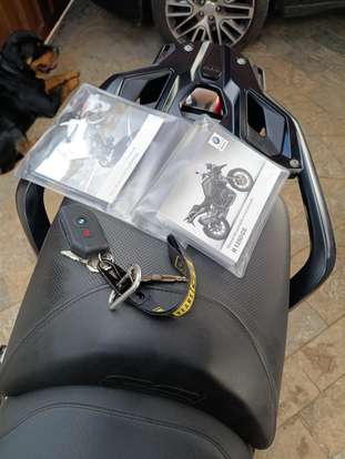 BMW-R 1250 GS ADVENTURE PREMIUM + EXCLUSIVE-2020