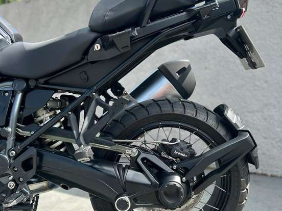 BMW-R 1250 GS PREMIUM TRIPLE BLACK BMW-R 1250 GS PREMIUM TRIPLE BLACK-2022
