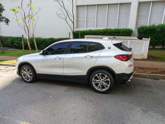 BMW-X2-2021