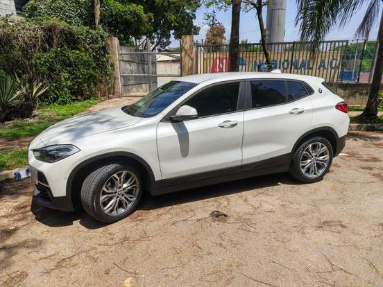 BMW-X2-2021