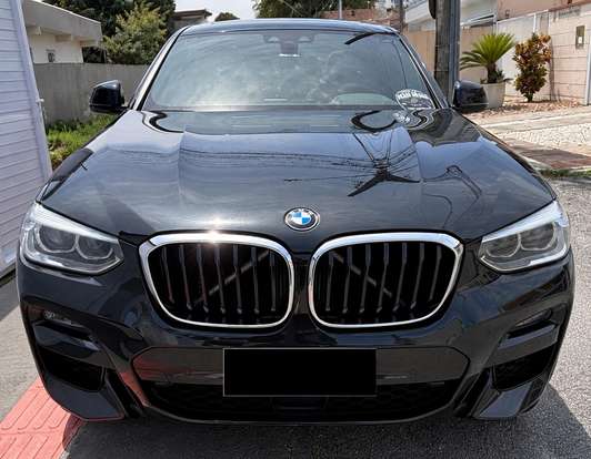 BMW-X4-2021
