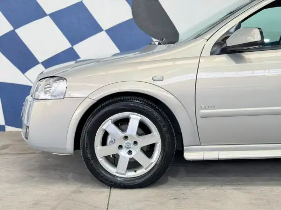 CHEVROLET-ASTRA-2.0 MPFI ELITE SEDAN 8V FLEX 4P MANUAL CHEVROLET-ASTRA-2004
