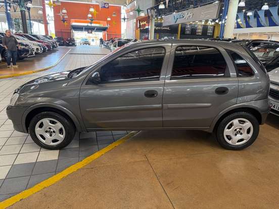 CHEVROLET-CORSA-2011