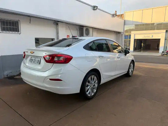 CHEVROLET-CRUZE-2017