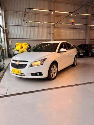 CHEVROLET-CRUZE-2013