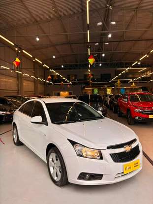 CHEVROLET-CRUZE-2013