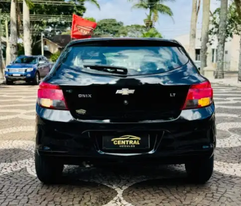 CHEVROLET-ONIX-1.0 MPFI LS 8V FLEX 4P MANUAL CHEVROLET-ONIX-2015