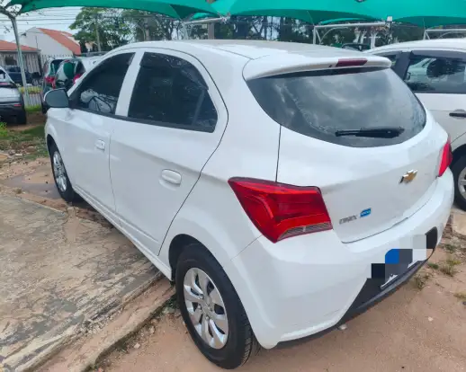CHEVROLET-ONIX-2018