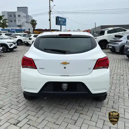CHEVROLET-ONIX-1.0 MPFI LT 8V FLEX 4P MANUAL CHEVROLET-ONIX-2017