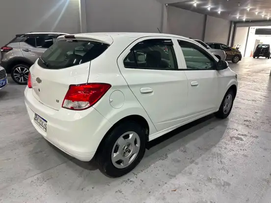 CHEVROLET-ONIX-1.0 MPFI LT 8V FLEX 4P MANUAL CHEVROLET-ONIX-2015
