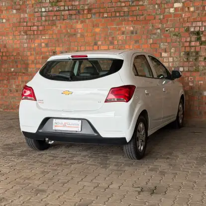 CHEVROLET-ONIX-2019