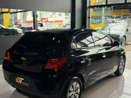 CHEVROLET-ONIX-1.0 MPFI LT 8V FLEX 4P MANUAL CHEVROLET-ONIX-2019