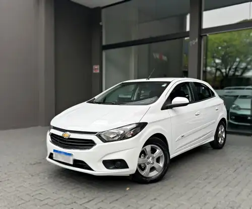 CHEVROLET-ONIX-2018
