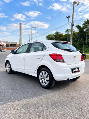CHEVROLET-ONIX-2016