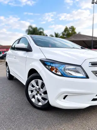 CHEVROLET-ONIX-2016