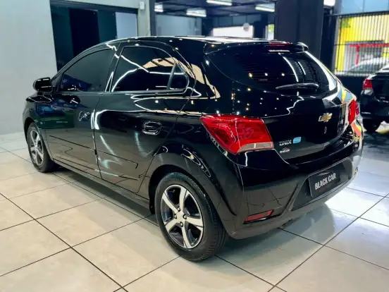 CHEVROLET-ONIX-2017