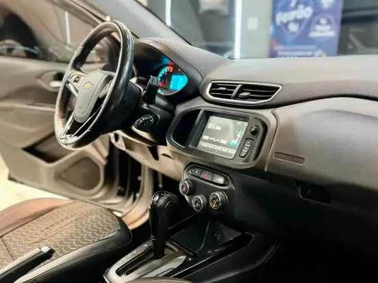 CHEVROLET-ONIX-2017
