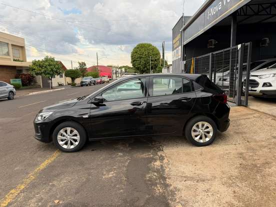 CHEVROLET-ONIX-2021