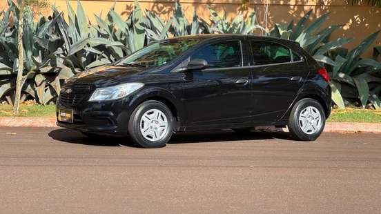 CHEVROLET-ONIX-2017