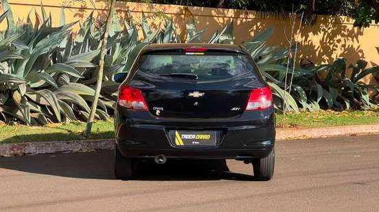 CHEVROLET-ONIX-2017