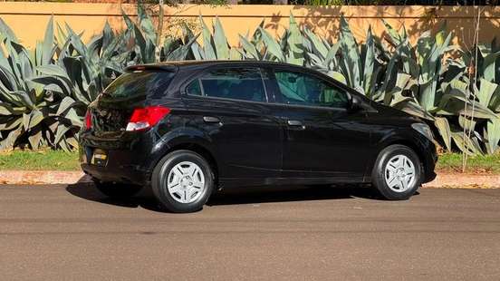 CHEVROLET-ONIX-2017