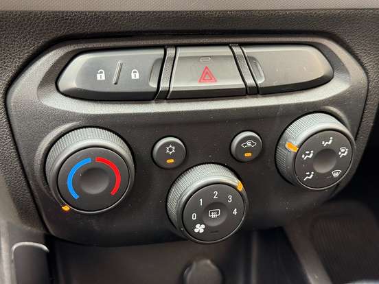 CHEVROLET-ONIX-1.0 MPFI JOY 8V FLEX 4P MANUAL CHEVROLET-ONIX-2018