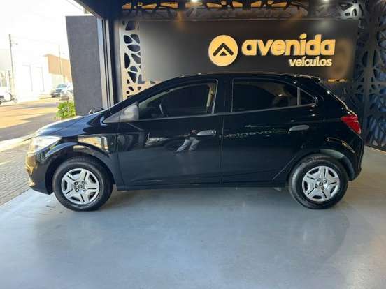 CHEVROLET-ONIX-2015