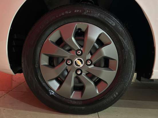 CHEVROLET-ONIX-1.0 MPFI LS 8V FLEX 4P MANUAL CHEVROLET-ONIX-2014